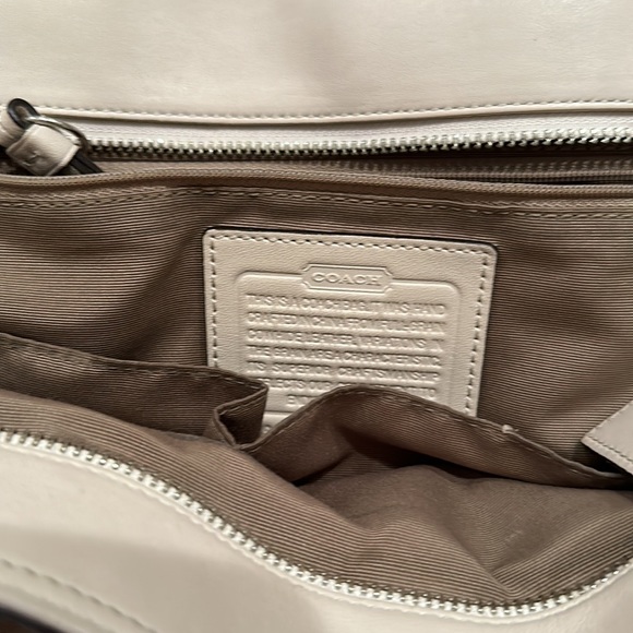 Vintage Coach shoulder purse - Picture 2 of 4